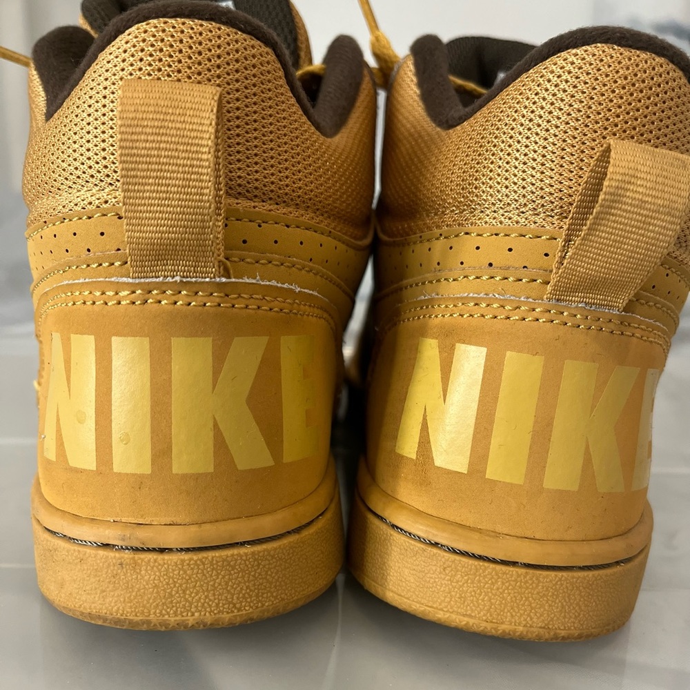 Nike High Top - Picture 5 of 6